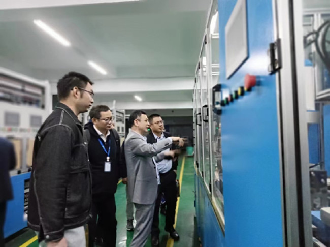 【拜候交换】履行会长范丛明带队拜候专精特新会员企业鑫台铭