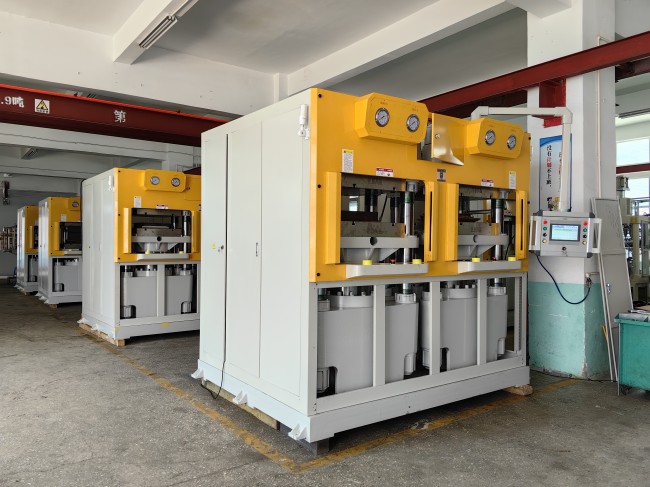 碳纤维热压成型机对温度、压力、时候的请求