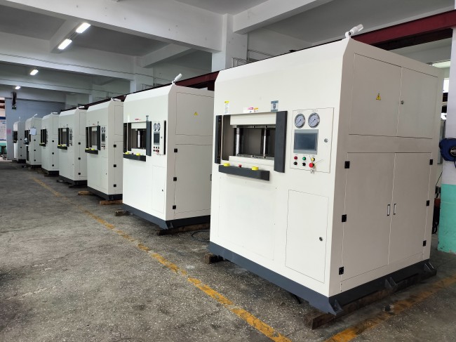 玻纤手机后盖真空热压成型机手艺工艺