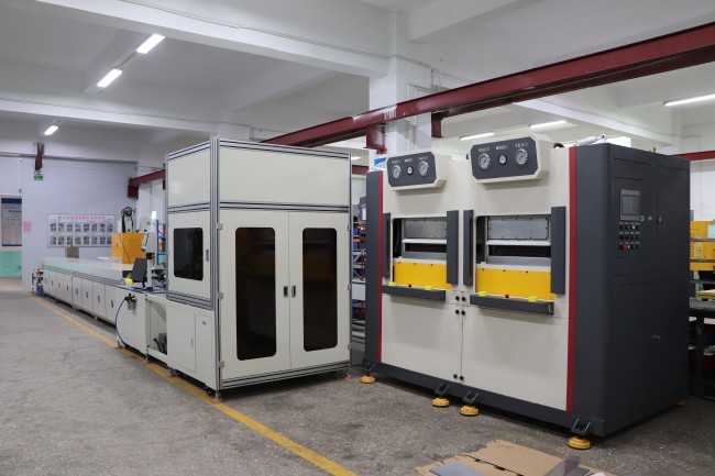 真空压合机在气凝胶外表膜上的操纵