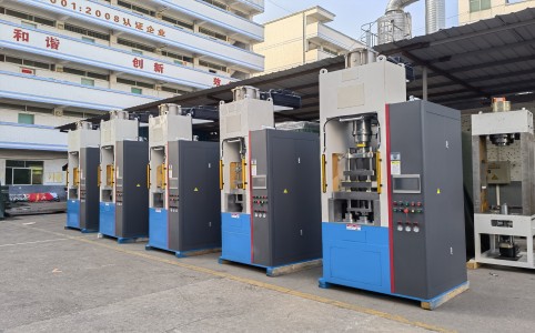 粉末伺服成型机：紧密粉末制作的利器